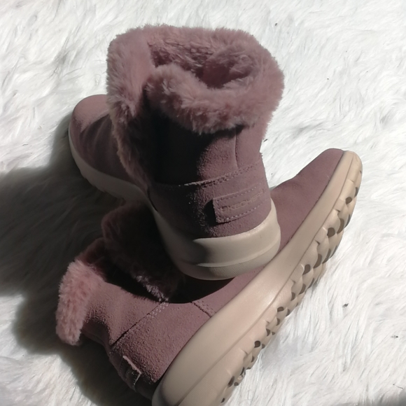 Skechers FLuffy Pink Winter Boot Size7.5 - Picture 3 of 5
